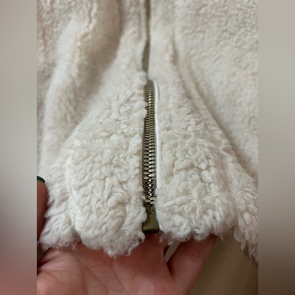 ⚫️ BOGO Calvin Klein cozy zip up with gold zipper accents size small - Picture 4 of 7